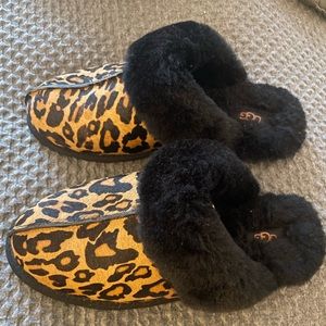 UGG Leopard Women's Slipper  Size 10